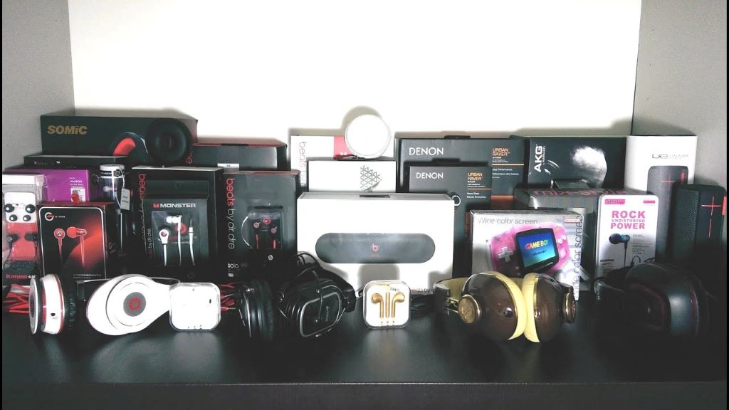 What’s the difference between open-back and closed-back headphones?