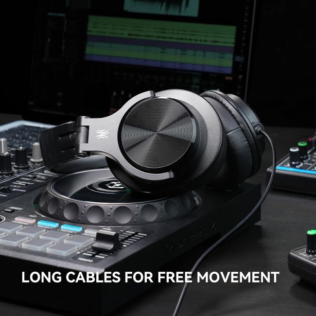 OneOdio A71D DJ headphones with detachable cable for studio and mixing use